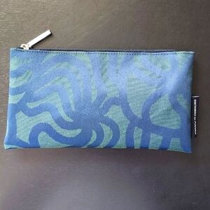 Marimekko Travel Kit for Finnair Eye Mask, Toothbrush, Ear Plugs